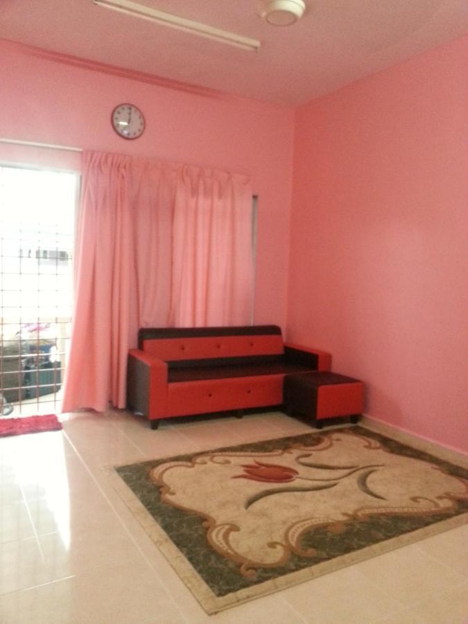 Yasmeen Homestay Kemaman Chukai Exterior photo